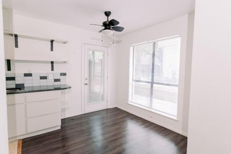 6646 E Lovers Lane