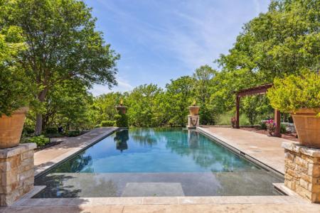 2505 Pelican Court