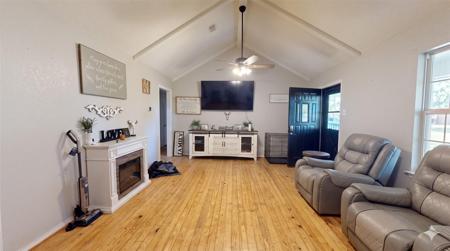 32894 County Road 2142