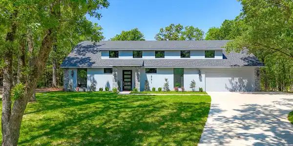 231 Stonewall Drive