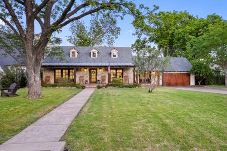 8438 San Benito Way