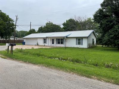 400 N Angelina