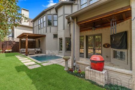 6607 Lake Circle Drive