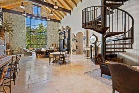 1500 Lakeview Boulevard