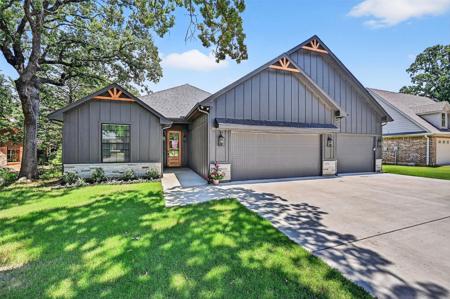 211 Comanche Drive