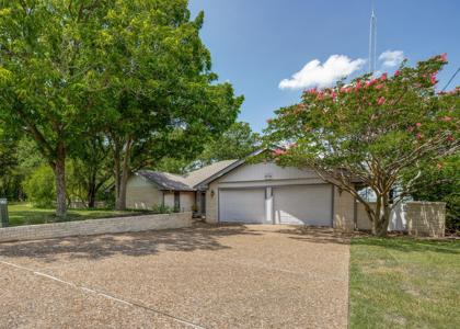 674 Russwood Drive