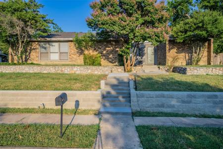 1410 Surrey Court