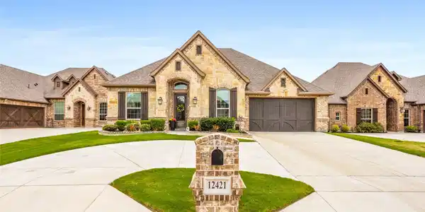 12421 Eagle Narrows Drive