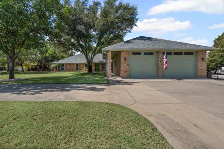 4012 Apache Trail Court
