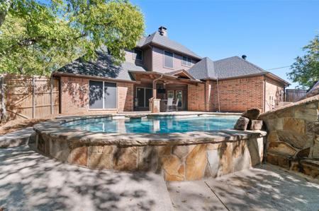 334 Lakecrest Drive
