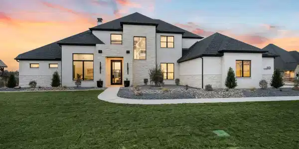 1805 Laguna Bay S
