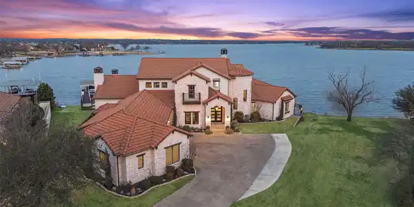 12633 Lakeview Court