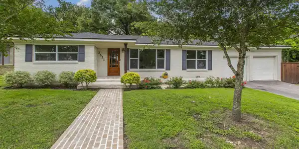 2633 Skyline Drive