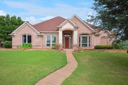 2301 Club Creek Court