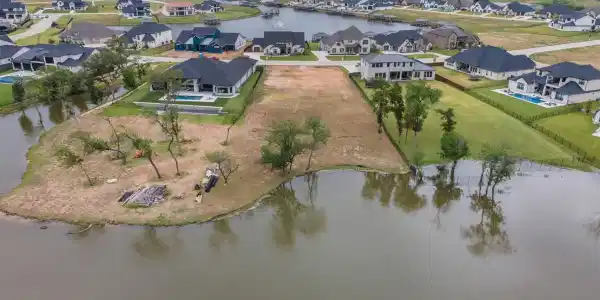7019 The Resort Boulevard