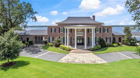 222 Eagles Bluff Boulevard