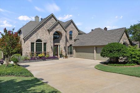 1400 Fairlakes Pointe Drive