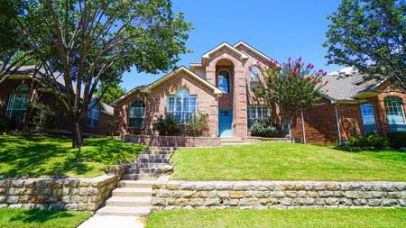 2210 Garden Crest Drive