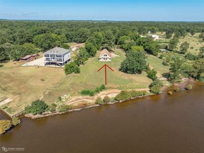 10307 Pirogue Road