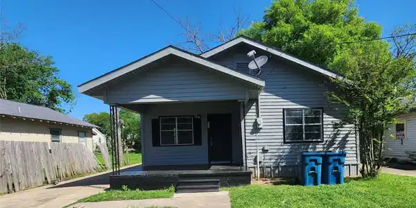 805 E Palestine Street