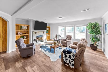 160 Private Road 1759A