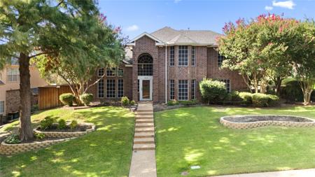 1614 N Hills Drive