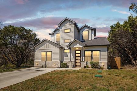 5511 Black Pine Circle