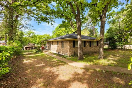 111 Island Park Drive