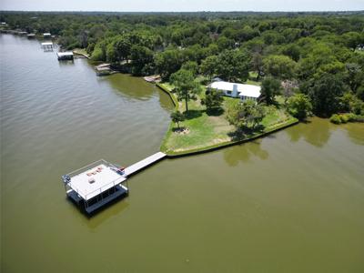 8731 Lakeshore Drive