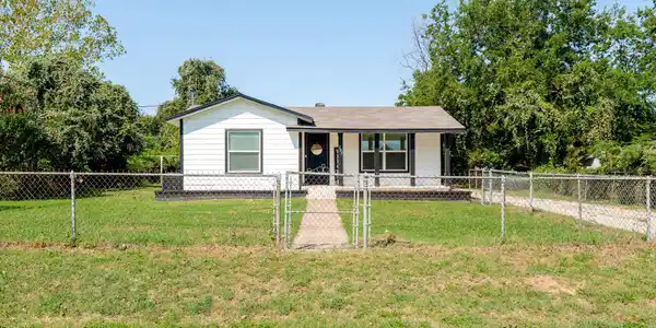 205 Oregon Avenue