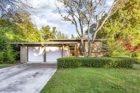 7320 Walling Lane