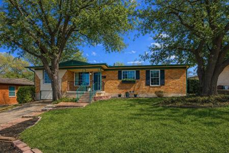 2217 Longwood Lane