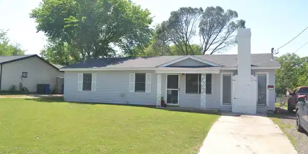 372 Shoreline Drive
