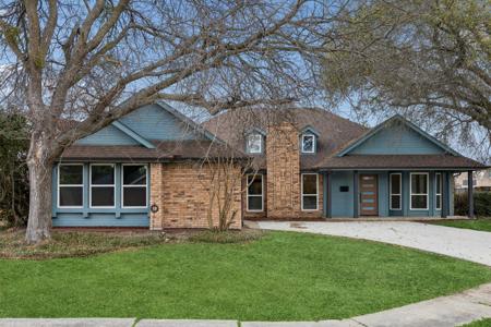 3401 Radcliffe Drive