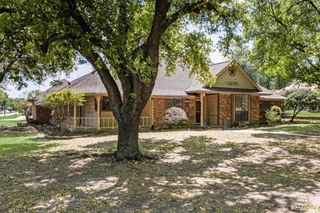 2106 Meadowview Circle