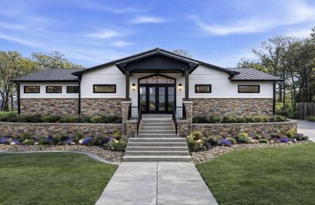 108 Pawnee Trail
