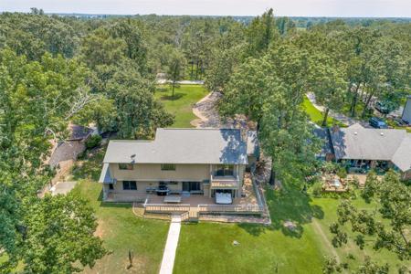 605 Private Road 5881