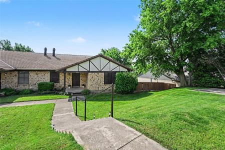 8834 Sandcastle Court