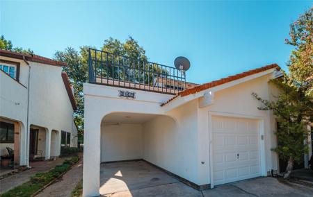 3109 Lakeside Drive