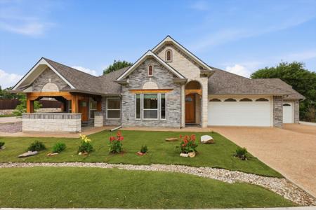 4436 Lakeside Drive