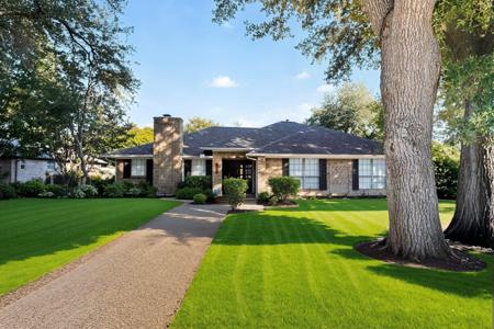 1175 Ridge Road W