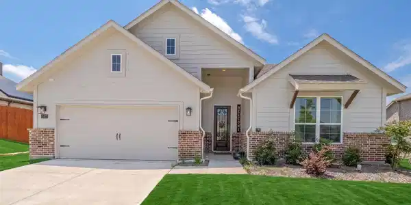 1412 Whitetail Lane