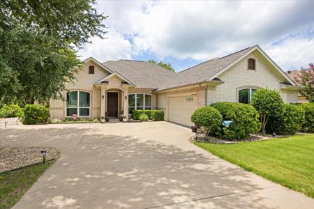 1809 Rockview Drive