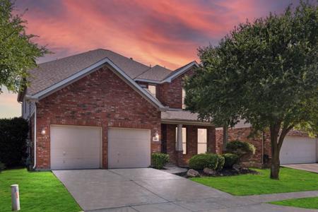 812 Lake Grove Drive