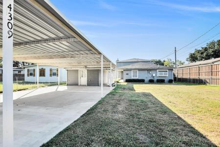 4309 Elmwood Court