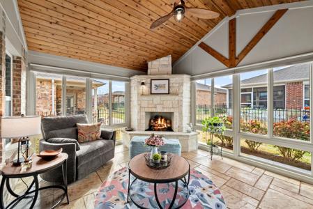 2625 Honeybee Lane