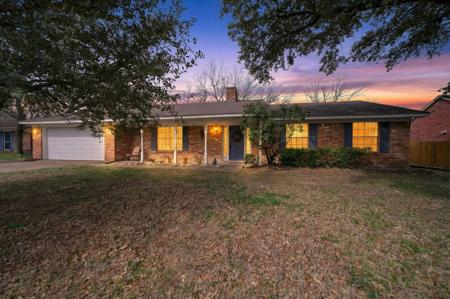 3904 Bandera Drive