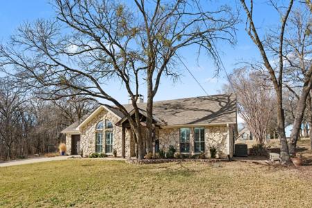 445 Crescent Drive