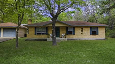 163 Westwood Drive E
