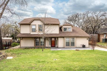 8 Live Oak Lane
